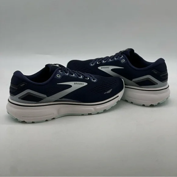 Brooks Ghost 15 Sneakers. Size 8.5 - Picture 6 of 9